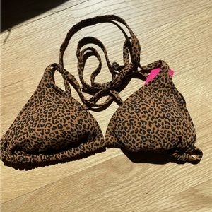Target NWT leopard / jaguar print bikini top